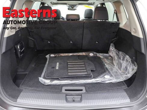 Used 2022 Nissan Rogue SL w/ SL Premium Package image 9