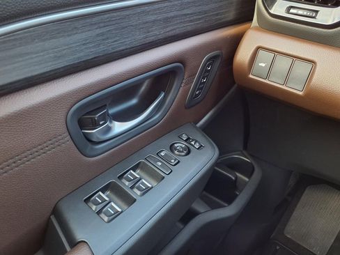 New 2026 Honda Pilot Touring image 22