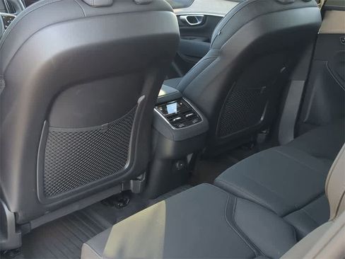 Certified 2026 Volvo XC90 B6 Plus w/ Protection Package Premier image 17