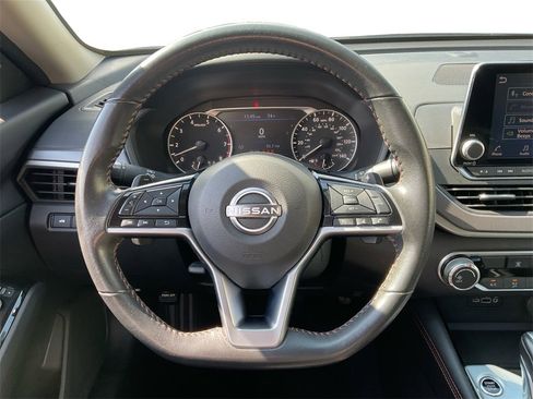 Used 2024 Nissan Altima 2.5 SR image 16