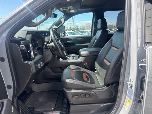 Used 2025 GMC Sierra 2500 AT4 w/ AT4 Premium Plus Package AWD/4WD image 17