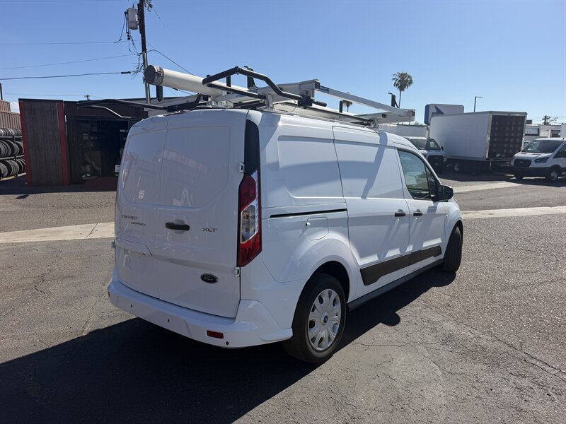 Used 2023 Ford Transit Connect XLT FWD image 3