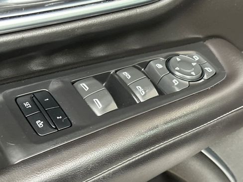 Used 2021 Chevrolet Tahoe Z71 w/ Z71 Signature Package image 13