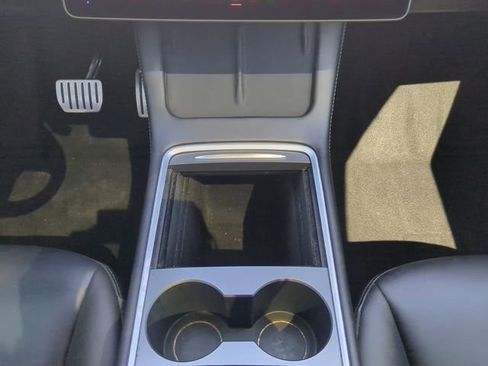 Used 2023 Tesla Model Y Performance AWD/4WD image 22