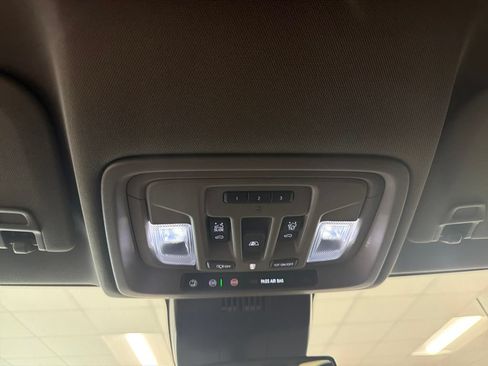 Used 2022 Chevrolet Silverado 1500 RST w/ All Star Edition Plus AWD/4WD image 16