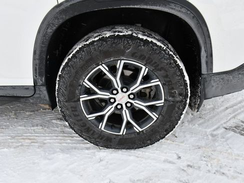 Used 2024 GMC Acadia AT4 w/ Luxury Package image 24