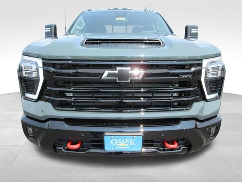 New 2026 Chevrolet Silverado 3500 LTZ w/ LTZ Plus Package AWD/4WD image 9