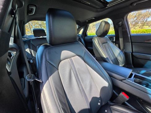 Used 2020 Lincoln MKZ Reserve image 10