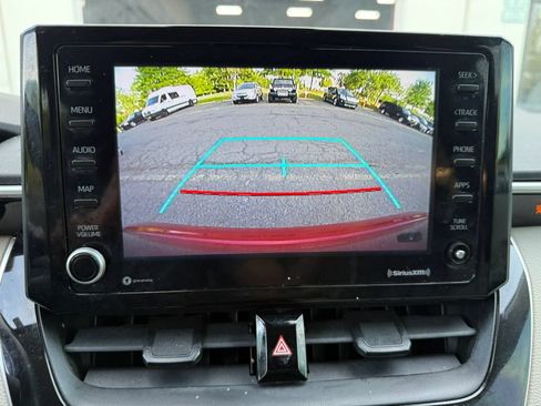 Used 2022 Toyota Corolla LE FWD image 34