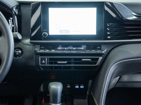 Used 2025 Toyota Camry LE image 16