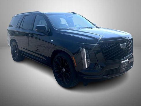 Certified 2026 Cadillac Escalade Platinum Sport w/ LPO, ONYX Package AWD/4WD image 3