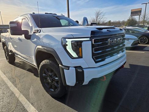 Used 2025 GMC Sierra 2500 AT4 w/ AT4 Premium Plus Package image 1