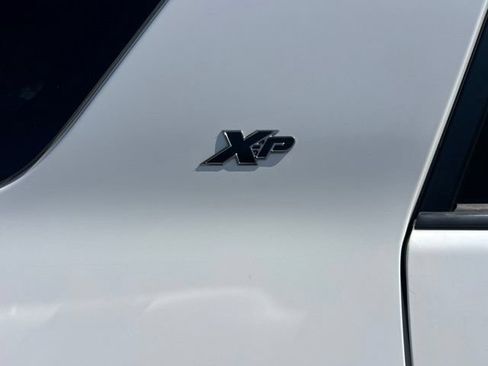 Used 2017 Toyota 4Runner SR5 AWD/4WD image 4