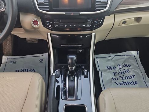 Used 2016 Honda Accord EX-L image 29