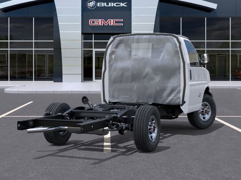 New 2025 GMC Savana 3500 w/ Power Convenience Package RWD image 4