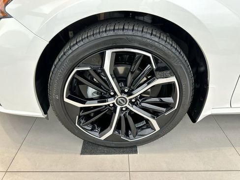 New 2025 Nissan Altima 2.5 SR w/ SR Premium Package image 2