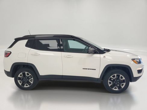 Used 2018 Jeep Compass Trailhawk w/ Navigation Group AWD/4WD image 4