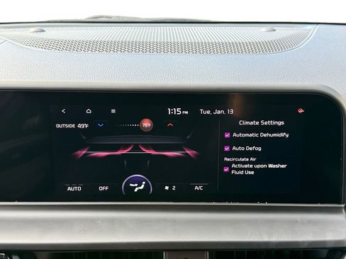 Certified 2024 Kia Seltos S image 17