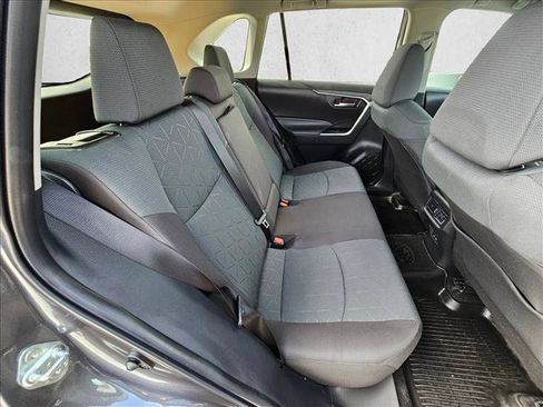 Used 2025 Toyota RAV4 XLE w/ Convenience Package FWD image 18
