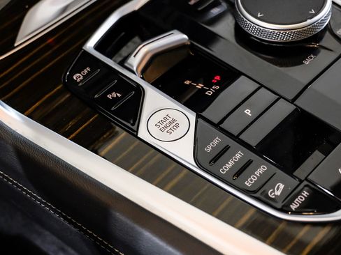 Used 2025 BMW X6 xDrive40i image 25