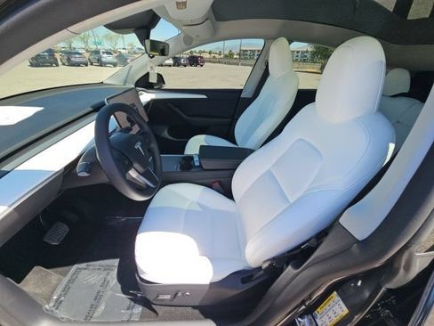 Used 2024 Tesla Model Y Long Range RWD image 8