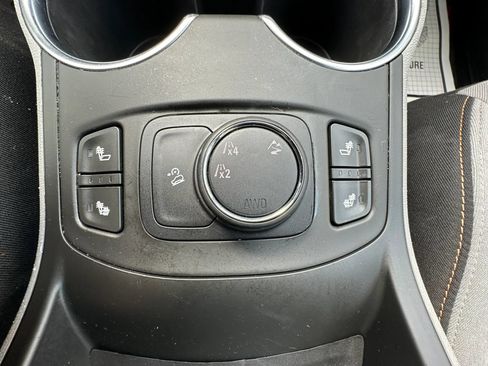 Used 2019 GMC Terrain SLE w/ Driver Convenience Package AWD/4WD image 16