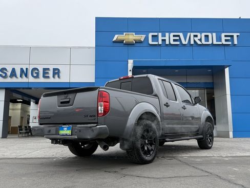 Used 2020 Nissan Frontier SV w/ Midnight Edition Floor Mats image 4