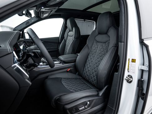 New 2026 Audi SQ7 Prestige image 15