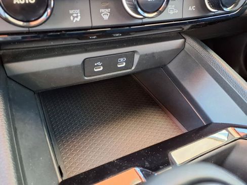 Used 2023 Honda Accord EX-L image 25