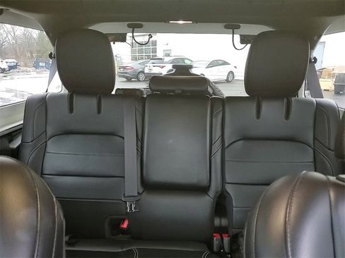 Used 2023 Jeep Wrangler Unlimited Sahara w/ Cold Weather Group image 21