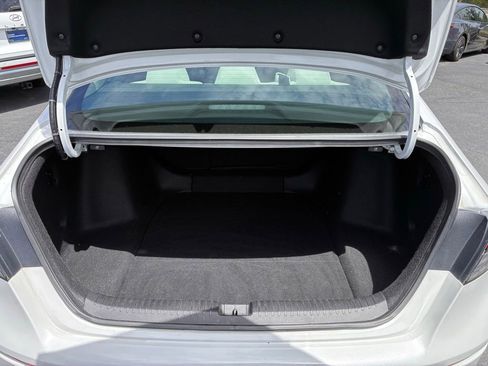 Used 2023 Honda Accord EX image 12