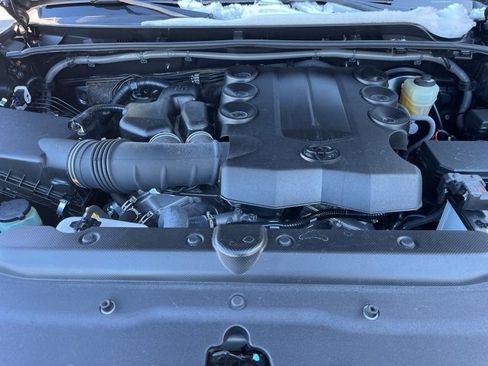 Used 2022 Toyota 4Runner SR5 Premium w/ Moonroof Package image 36