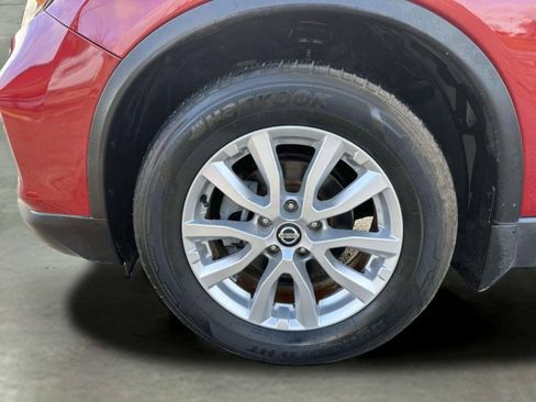 Used 2017 Nissan Rogue SV FWD image 9