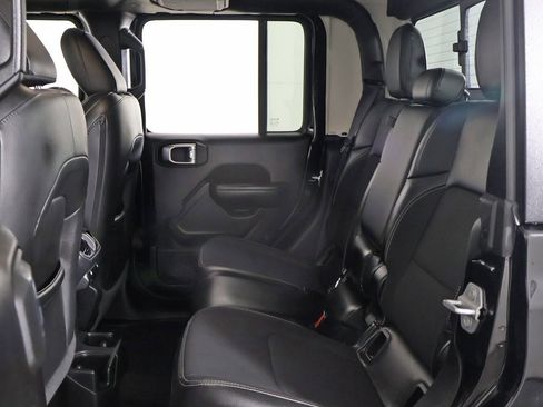 Used 2023 Jeep Gladiator Sport image 26