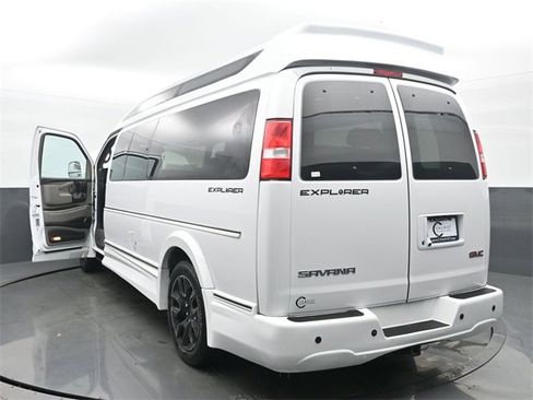 Used 2022 GMC Savana 2500 Explorer Conversion Van image 41