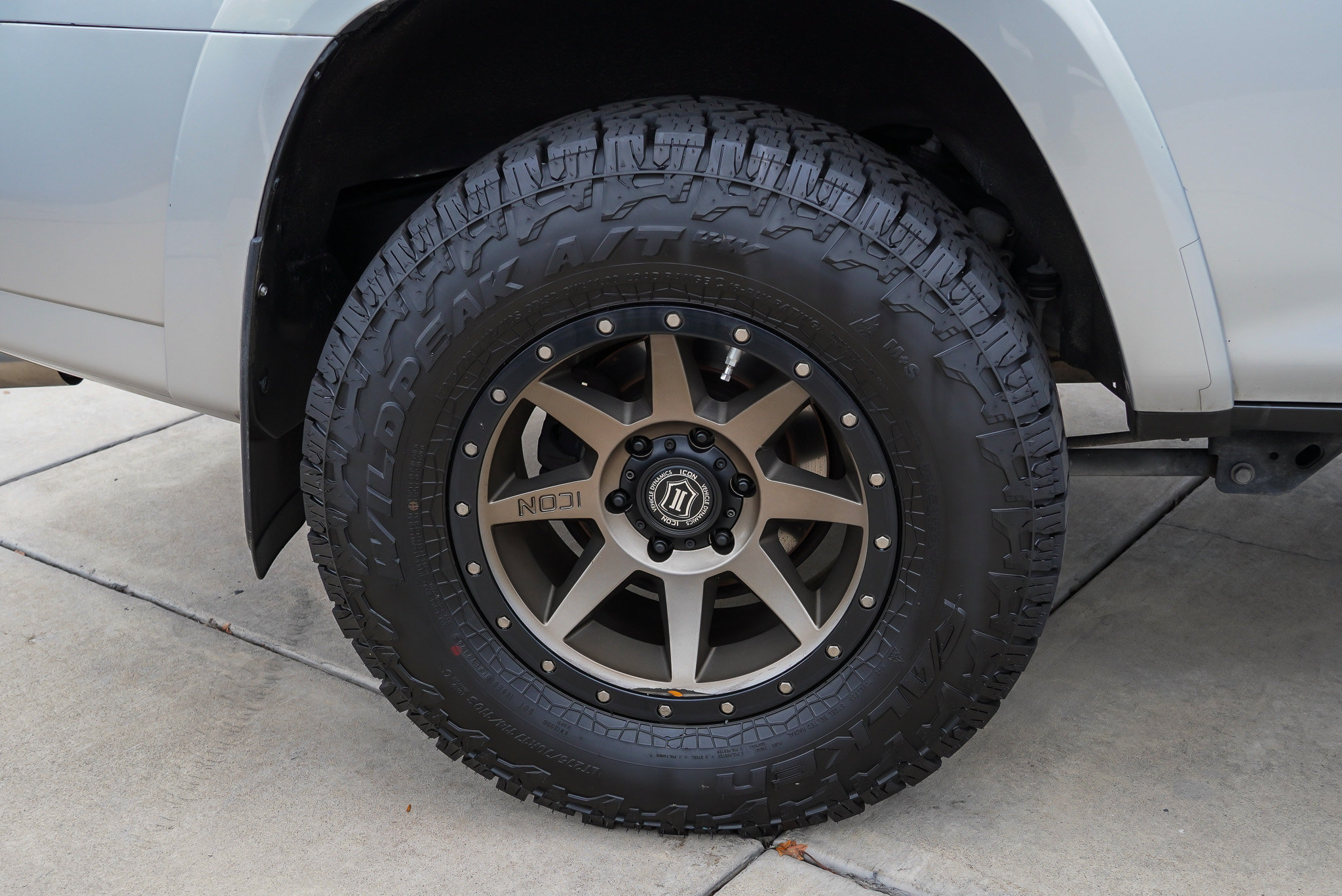 Used 2015 Toyota 4Runner SR5 Premium AWD/4WD image 11