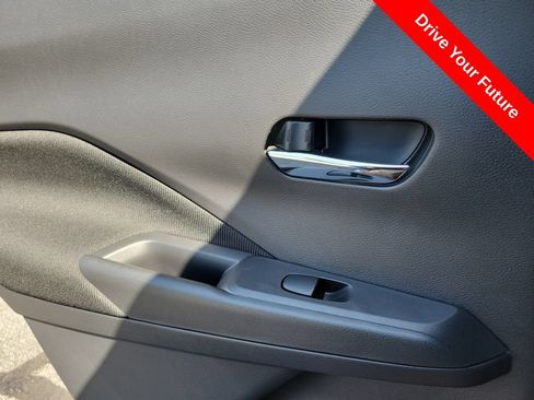Used 2021 Nissan Kicks SV FWD image 21