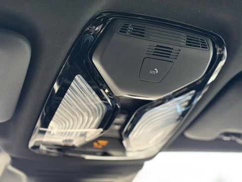 Used 2025 BMW X5 M60i w/ Executive Package image 38