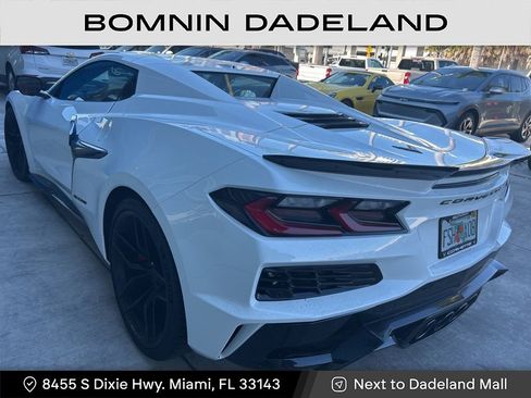 Used 2025 Chevrolet Corvette Z06 image 8