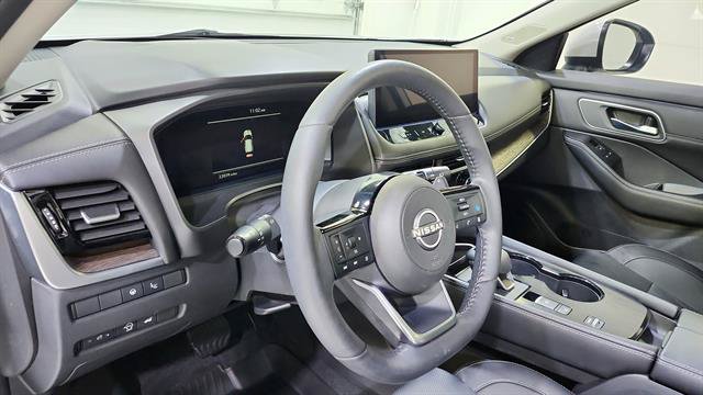 Certified 2024 Nissan Rogue Platinum w/ Platinum Premium Package FWD image 10