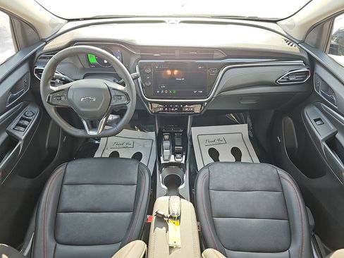 Used 2023 Chevrolet Bolt EUV Premier w/ Sun & Sound Package image 12