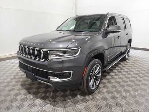 Used 2022 Jeep Wagoneer Series III w/ Premium Group I AWD/4WD image 1