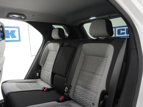 Used 2023 Chevrolet Equinox LS w/ LS Convenience Package image 33