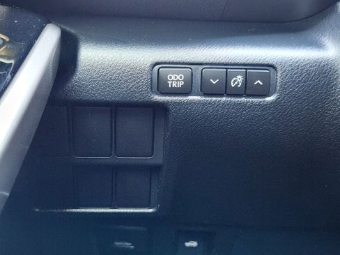 Used 2016 Lexus IS 200t RWD image 16