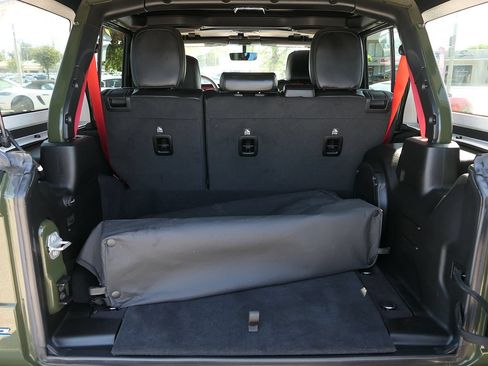 Used 2023 Jeep Wrangler Unlimited Rubicon 4xe AWD/4WD image 24