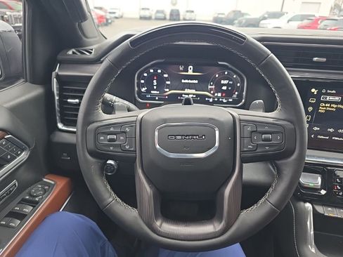 Used 2025 GMC Sierra 1500 Denali Ultimate image 17