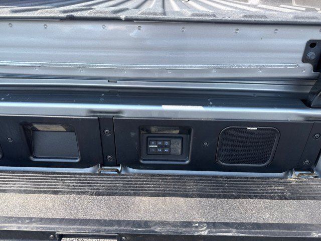Used 2025 GMC Sierra 2500 Denali Ultimate AWD/4WD image 5