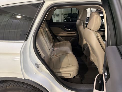 Used 2023 Lincoln Corsair FWD w/ Equipment Group 101A image 12