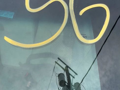 Used 2015 Ford F250 XLT w/ Snow Plow Prep Package image 27