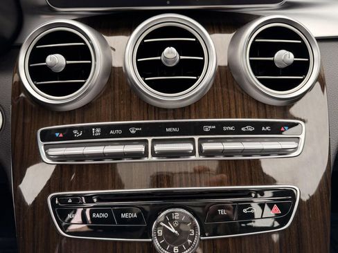 Used 2017 Mercedes-Benz C 300 4MATIC Sedan image 29